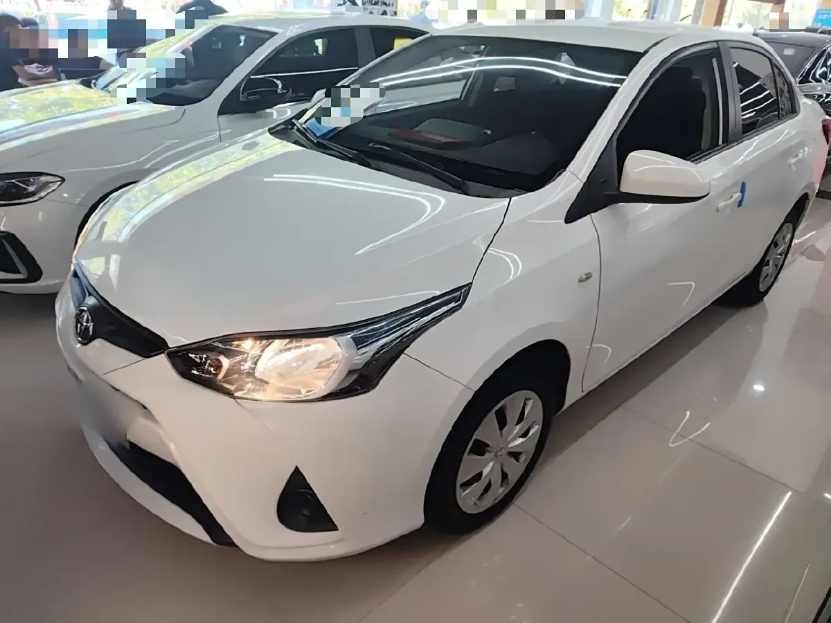 2017 Toyota Yaris L 1.5L 107HP L4 CVT