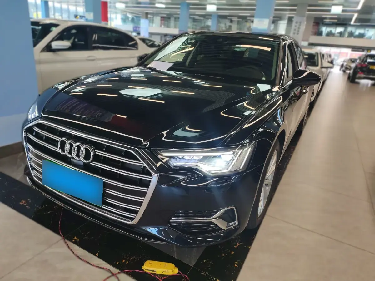 2023 Audi A6L 2.0T 190HP L4 7DCT