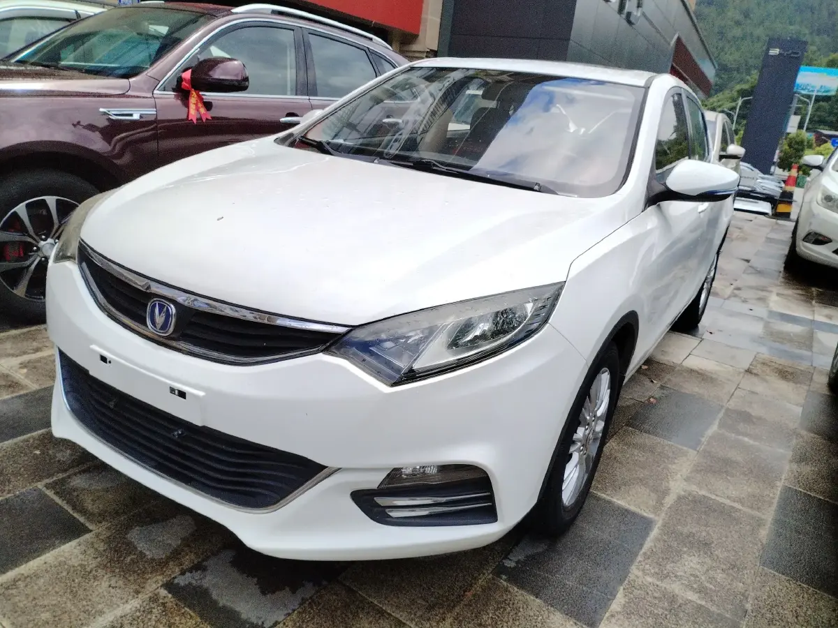 2013 ChangAn Eado XT 1.6L 125HP L4 5MT