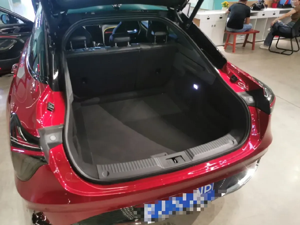 2023 HongQi H6 2.0T 252HP L4 8AT,autocango,china used car exporter,china ev exporter,chinese used car exporter,chinese used ev exporter