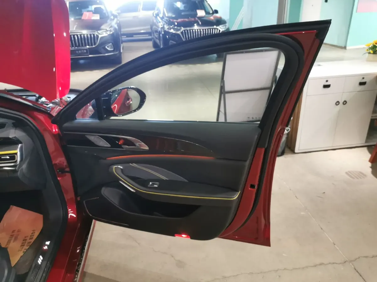 2023 HongQi H6 2.0T 252HP L4 8AT,autocango,china used car exporter,china ev exporter,chinese used car exporter,chinese used ev exporter