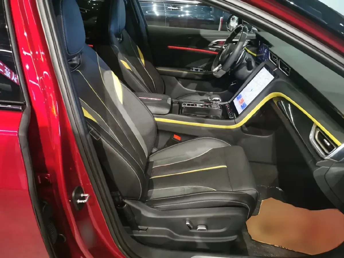 2023 HongQi H6 2.0T 252HP L4 8AT,autocango,china used car exporter,china ev exporter,chinese used car exporter,chinese used ev exporter