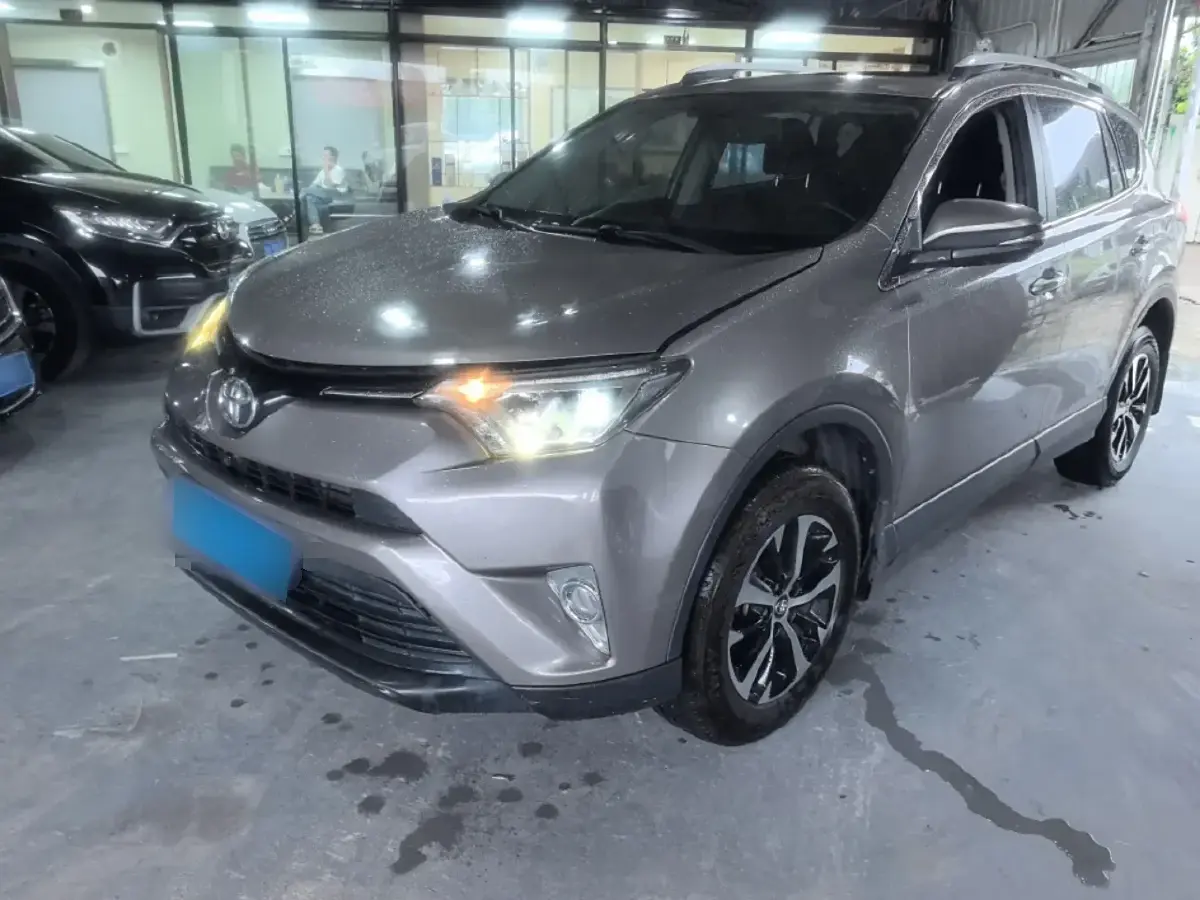2018 Toyota RAV4 2.0L 151HP L4 CVT