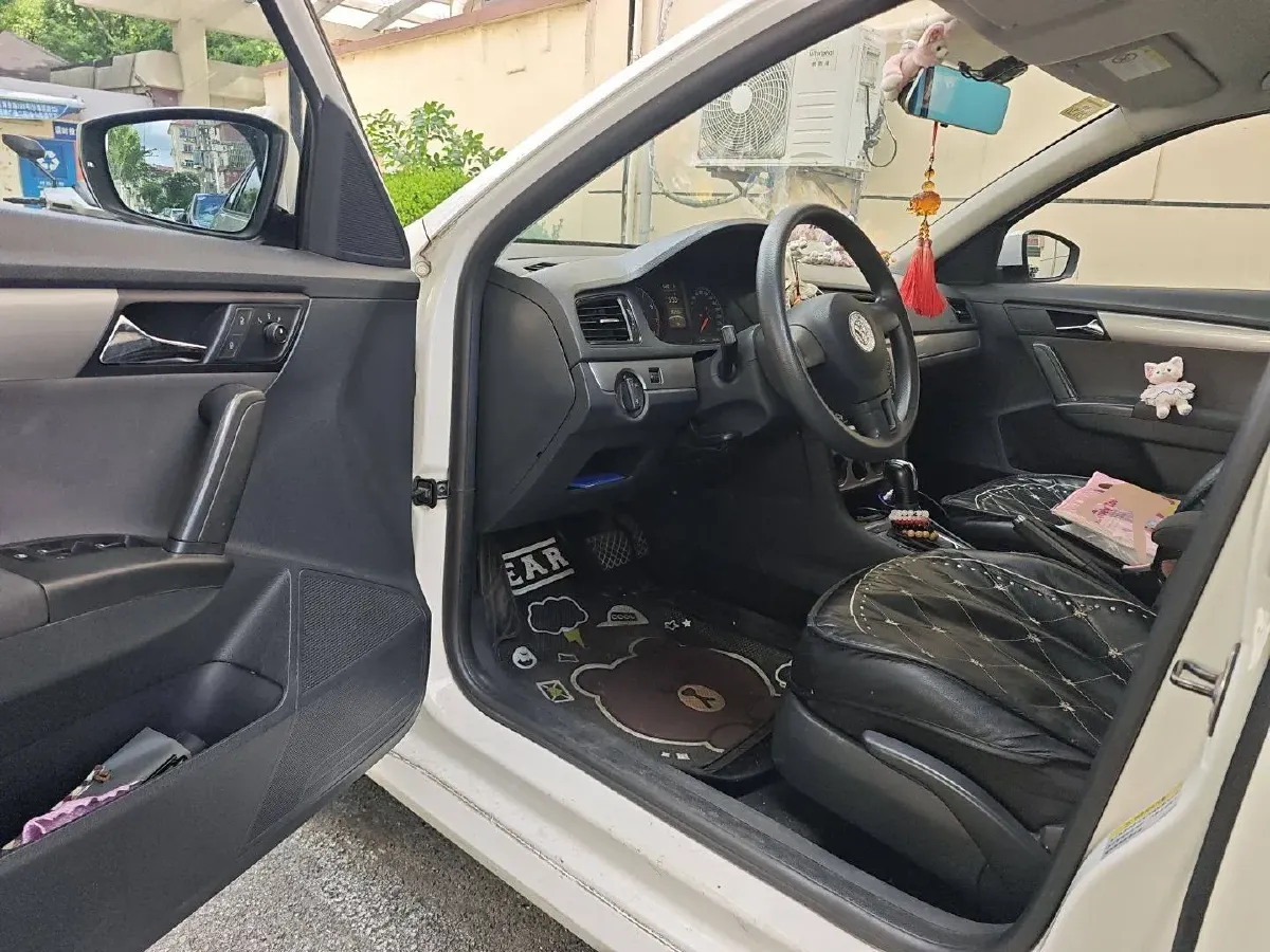 2015 Volkswagen Gran Lavida 1.6L 110HP L4 6AT,autocango,china used car exporter,china ev exporter,chinese used car exporter,chinese used ev exporter