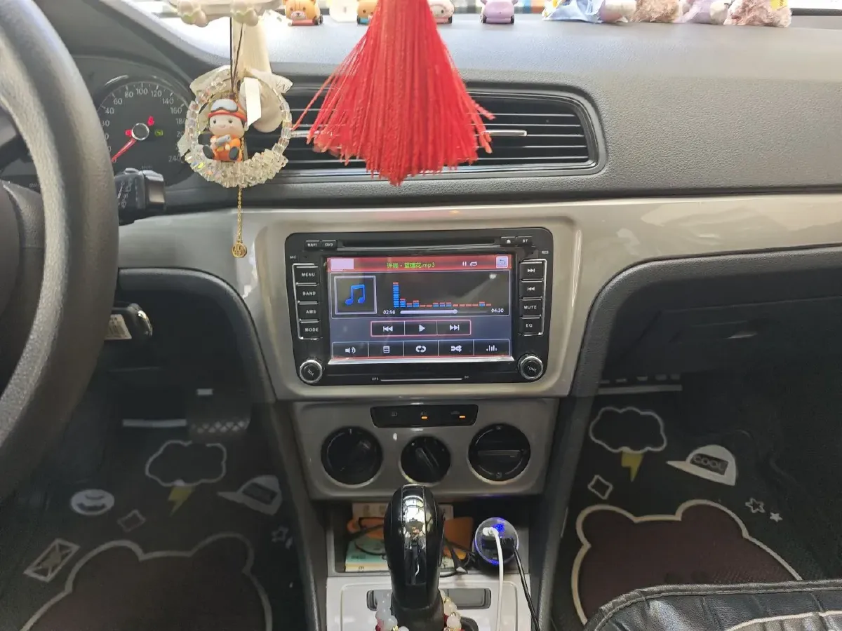 2015 Volkswagen Gran Lavida 1.6L 110HP L4 6AT,autocango,china used car exporter,china ev exporter,chinese used car exporter,chinese used ev exporter