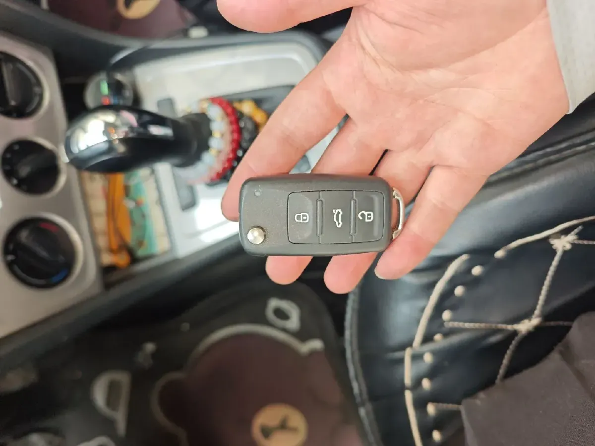 2015 Volkswagen Gran Lavida 1.6L 110HP L4 6AT,autocango,china used car exporter,china ev exporter,chinese used car exporter,chinese used ev exporter