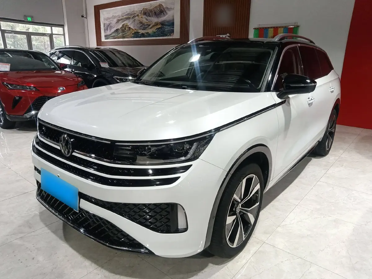 2023 Volkswagen Tavendor 2.0T 220HP L4 7DCT