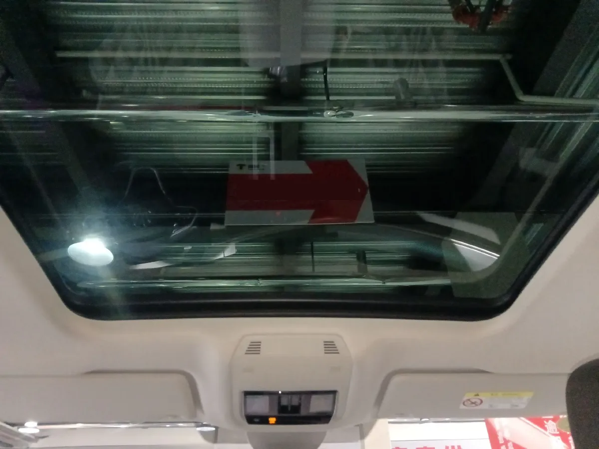 2023 Volkswagen Tavendor 2.0T 220HP L4 7DCT,autocango,china used car exporter,china ev exporter,chinese used car exporter,chinese used ev exporter