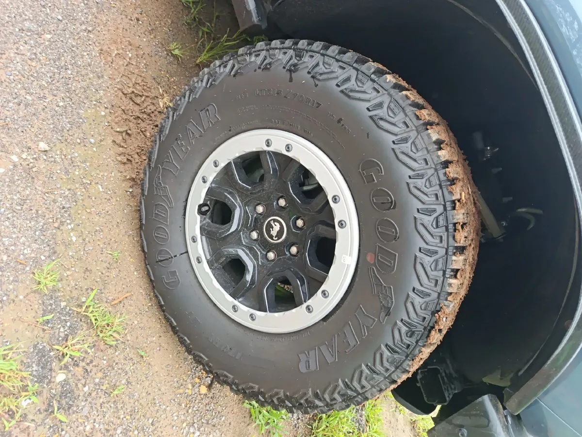 2024 Ford Bronco 2.3T 275HP L4 10AT,autocango,china used car exporter,china ev exporter,chinese used car exporter,chinese used ev exporter