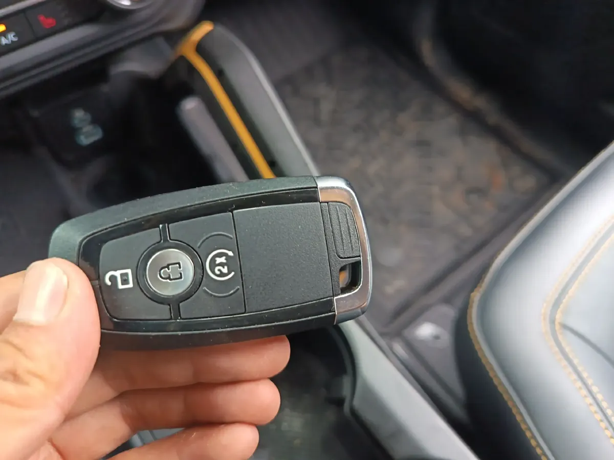 2024 Ford Bronco 2.3T 275HP L4 10AT,autocango,china used car exporter,china ev exporter,chinese used car exporter,chinese used ev exporter