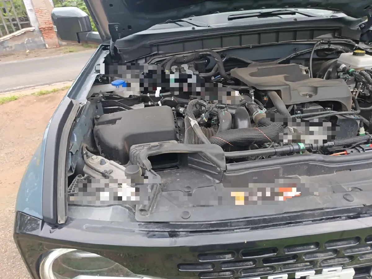 2024 Ford Bronco 2.3T 275HP L4 10AT,autocango,china used car exporter,china ev exporter,chinese used car exporter,chinese used ev exporter