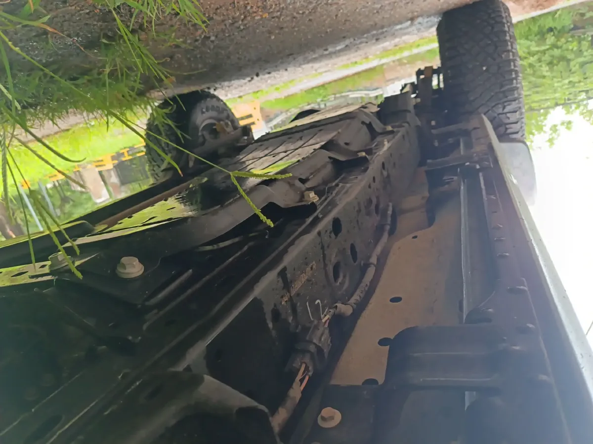 2024 Ford Bronco 2.3T 275HP L4 10AT,autocango,china used car exporter,china ev exporter,chinese used car exporter,chinese used ev exporter