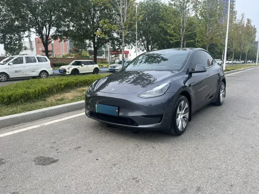 2022 Tesla Model Y BEV 60KWH