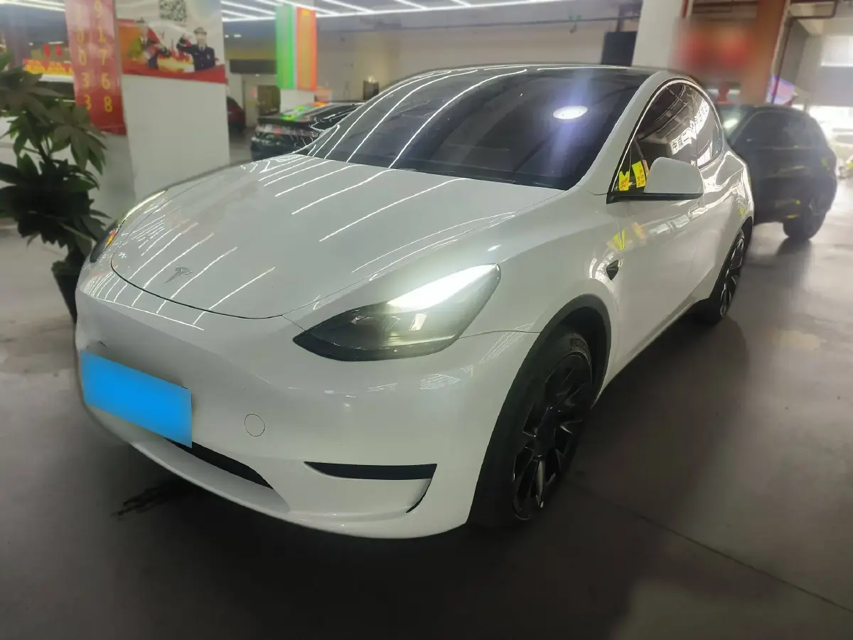 2024 Tesla Model Y BEV 60KWH