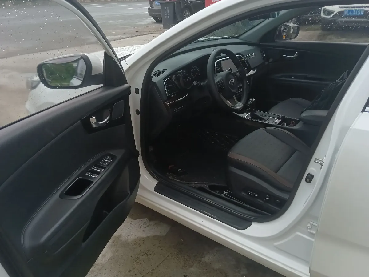 2017 Kia Cachet 1.8L 143HP L4 6AT,autocango,china used car exporter,china ev exporter,chinese used car exporter,chinese used ev exporter