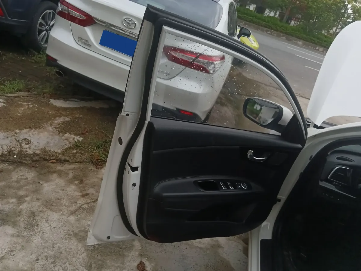 2017 Kia Cachet 1.8L 143HP L4 6AT,autocango,china used car exporter,china ev exporter,chinese used car exporter,chinese used ev exporter