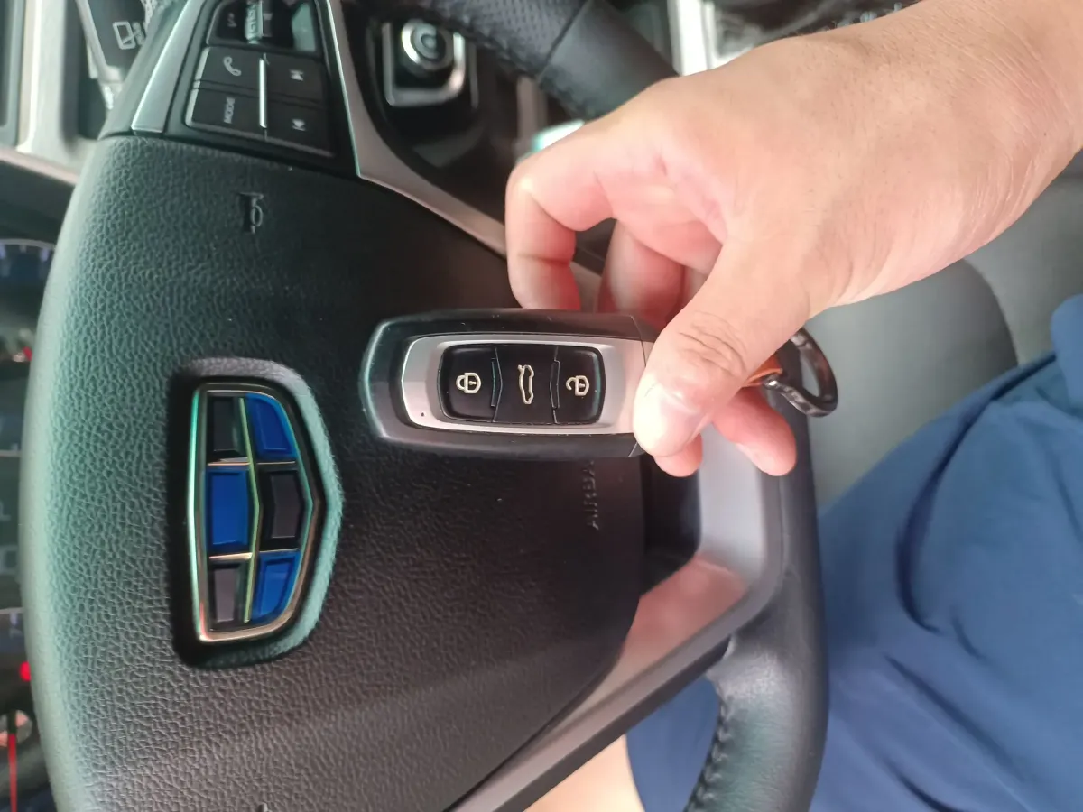 2017 Geely Vision X3 1.5L 102HP L4 4AT,autocango,china used car exporter,china ev exporter,chinese used car exporter,chinese used ev exporter