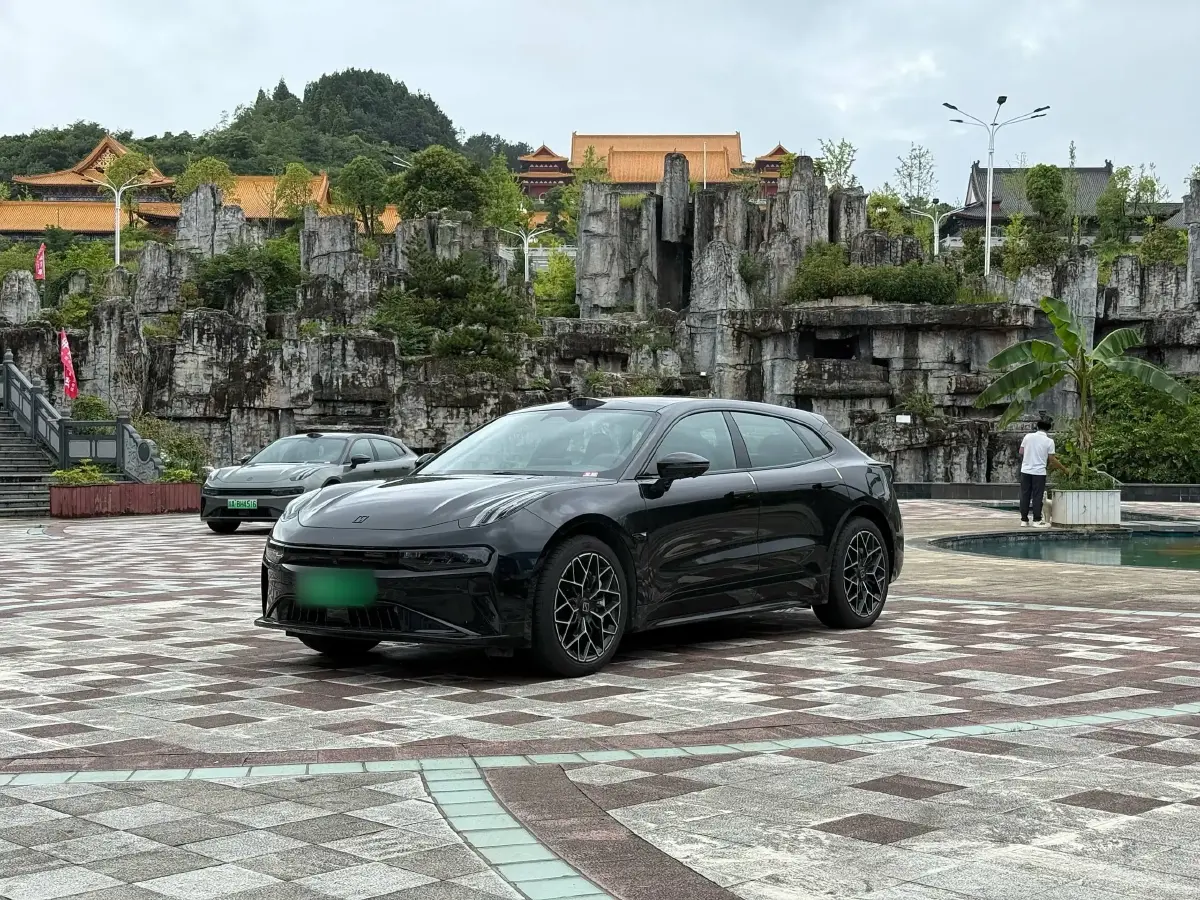 2025 Zeekr 001 BEV 100KWH