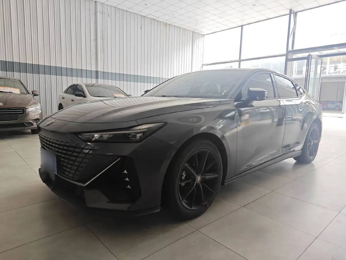 2023 ChangAn UNI-V 1.5T 188HP L4 7DCT