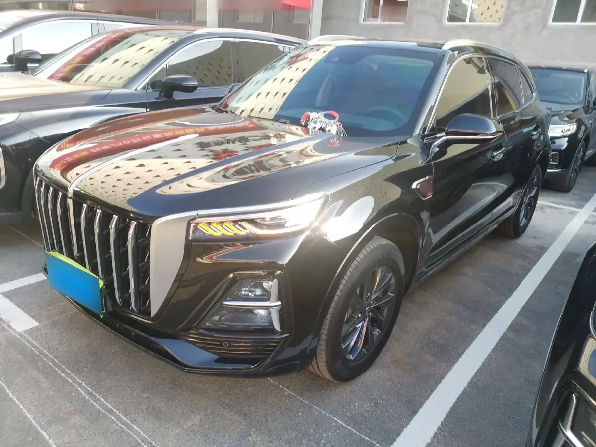 2023 HongQi HS5 2.0T 252HP L4 8AT