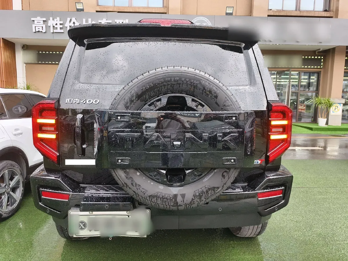 2024 Tank 400 2.0T 252HP L4 9AT PHEV 36.7/37.1KWH,autocango,china used car exporter,china ev exporter,chinese used car exporter,chinese used ev exporter