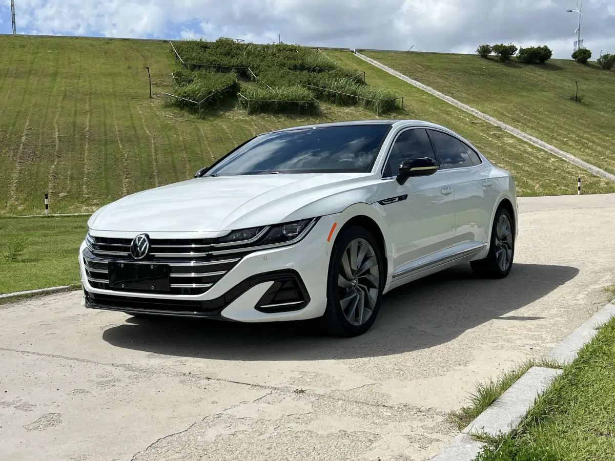 2021 Volkswagen CC 2.0T 220HP L4 7DCT