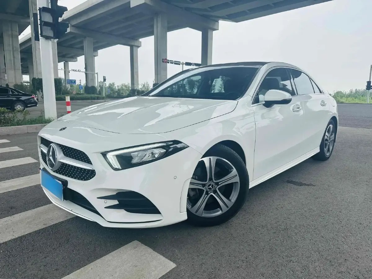 2020 Mercedes-Benz A Class 1.3T 163HP L4 7DCT