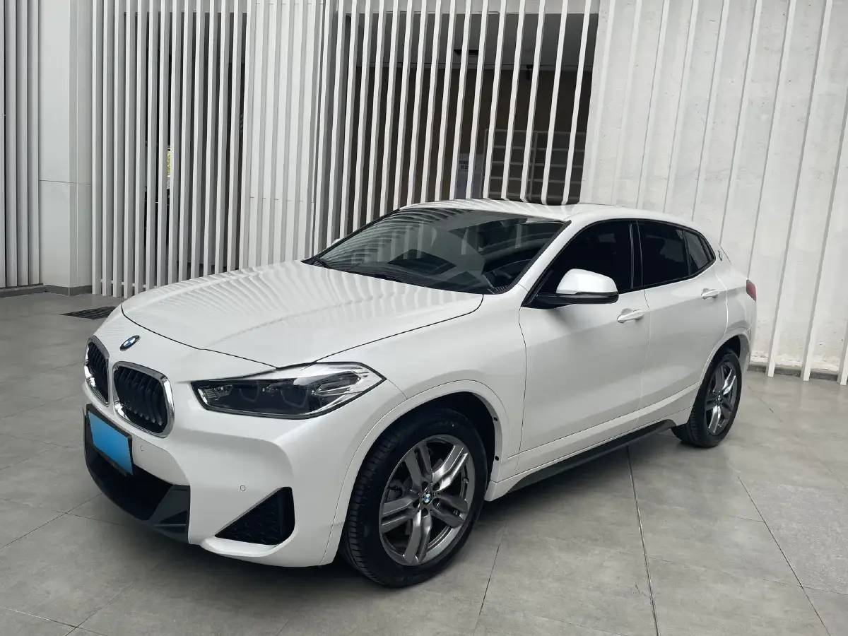 2022 BMW X2 2.0T 192HP L4 7DCT