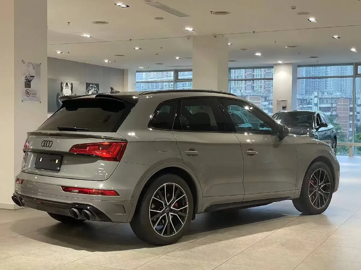 2021 Audi SQ5 3.0T 354HP V6 8AT,autocango,china used car exporter,china ev exporter,chinese used car exporter,chinese used ev exporter