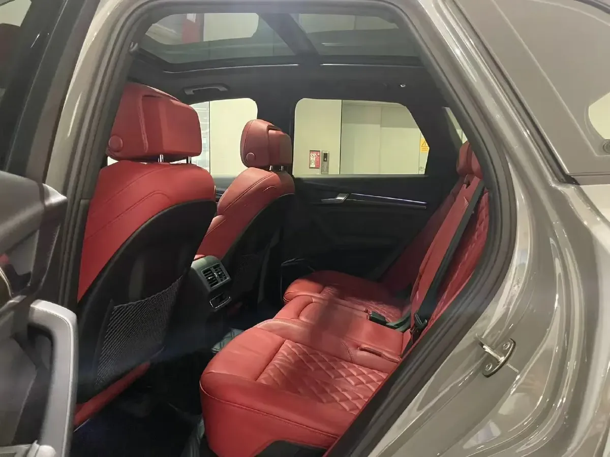 2021 Audi SQ5 3.0T 354HP V6 8AT,autocango,china used car exporter,china ev exporter,chinese used car exporter,chinese used ev exporter