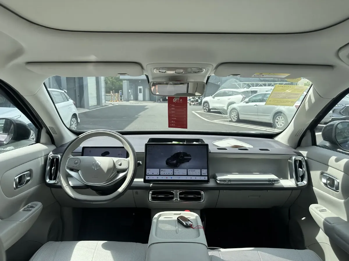 2025 Leapmotor B10 BEV 56.2KWH,autocango,china used car exporter,china ev exporter,chinese used car exporter,chinese used ev exporter