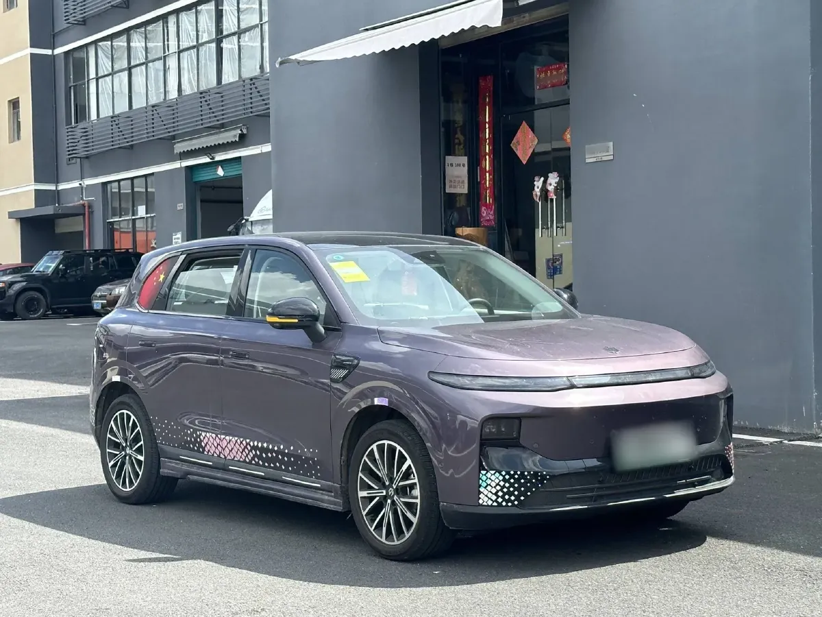 2025 Leapmotor B10 BEV 56.2KWH,autocango,china used car exporter,china ev exporter,chinese used car exporter,chinese used ev exporter