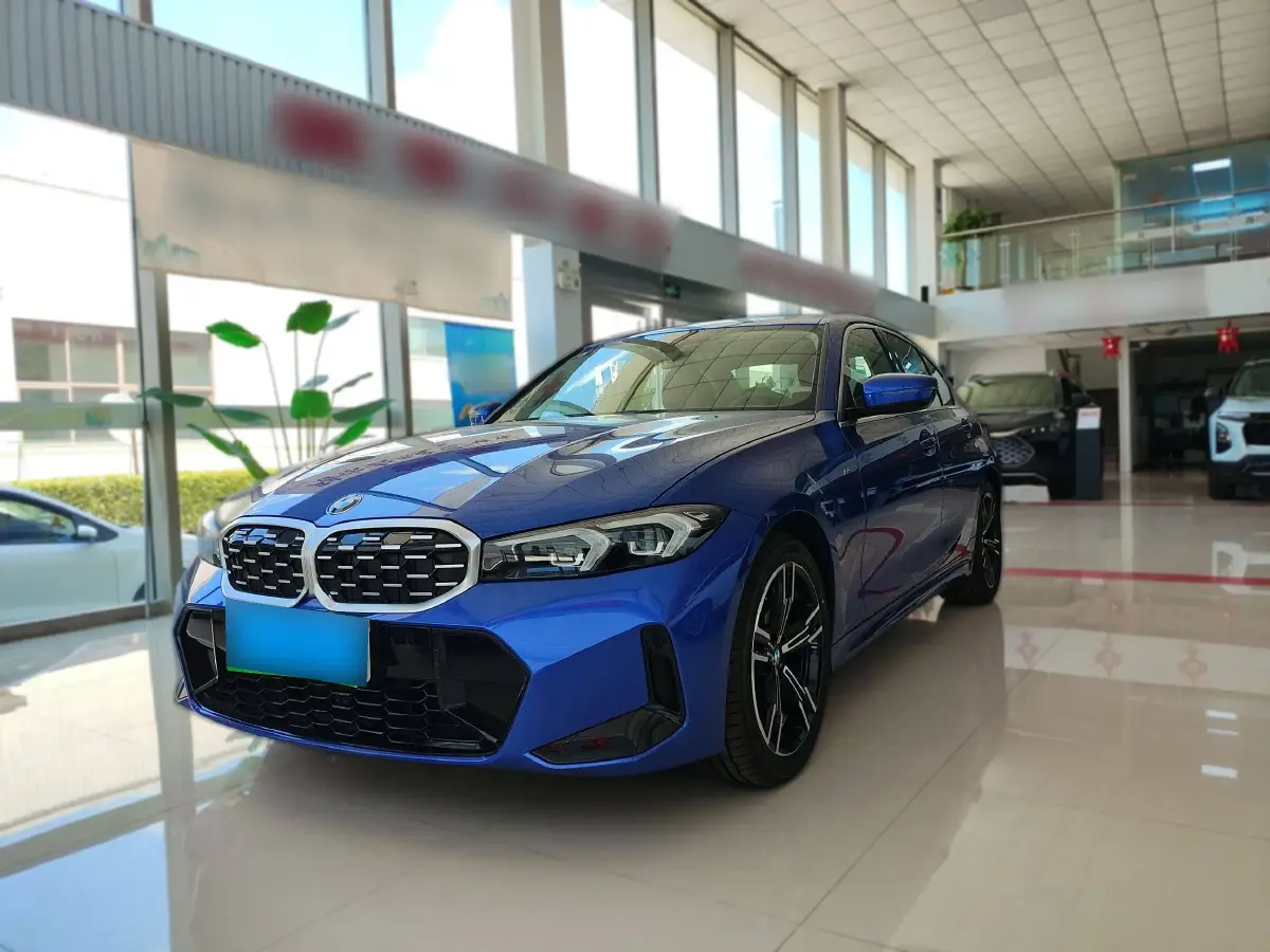 2024 BMW 3 Series 2.0T 184HP L4 8AT