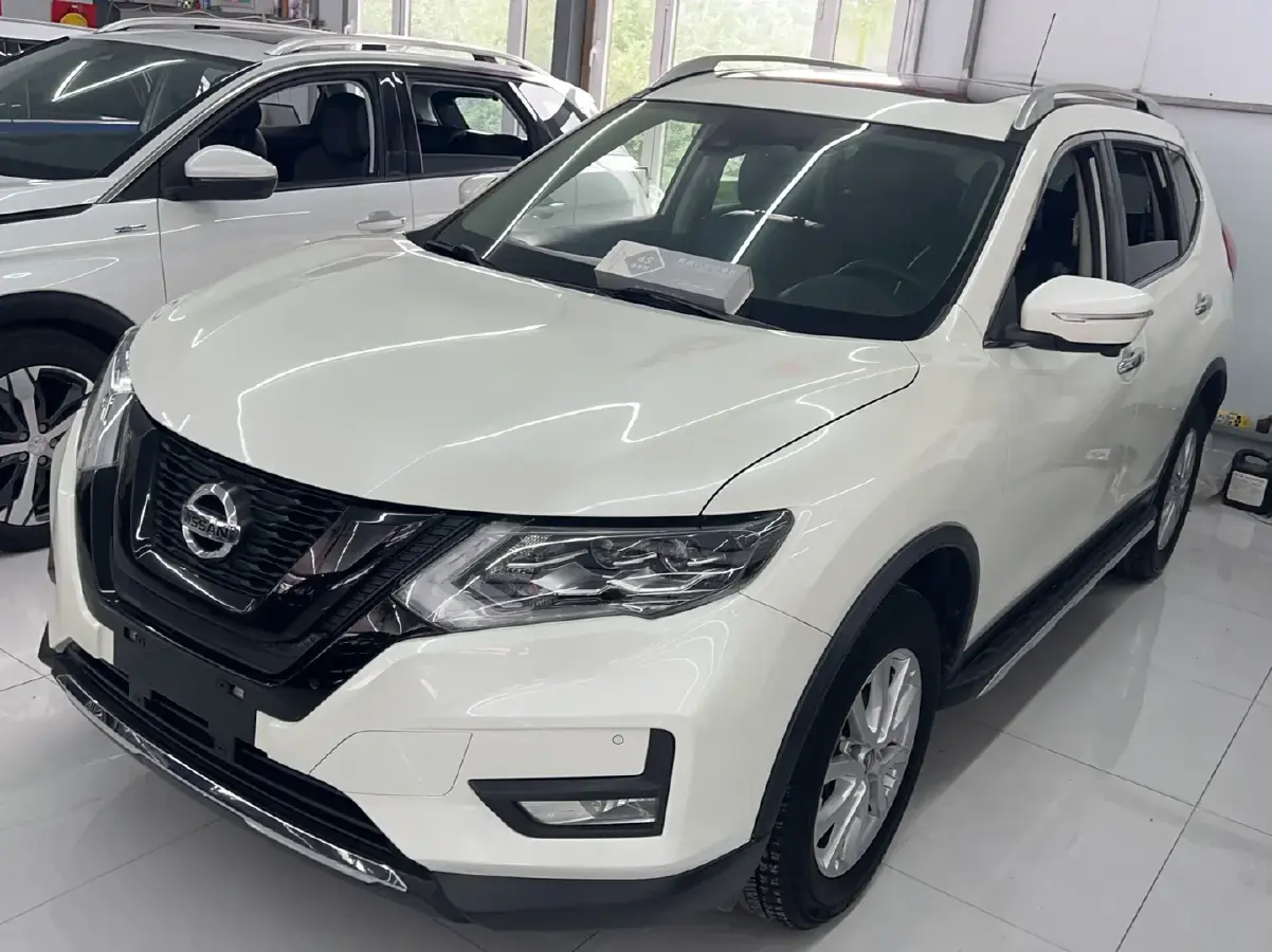 2021 Nissan X-Trail 2.0L 151HP L4 CVT