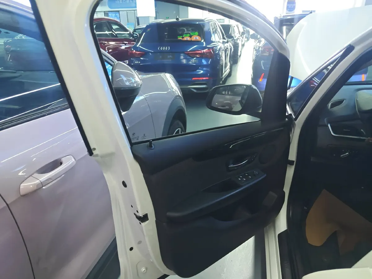 2018 BMW 2 Series Wagon 1.5T 136HP L3 6AT,autocango,china used car exporter,china ev exporter,chinese used car exporter,chinese used ev exporter