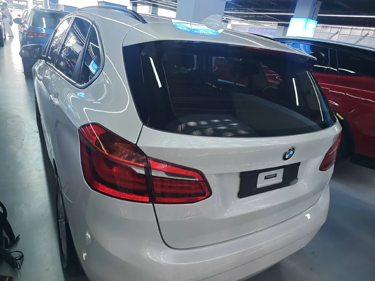 2018 BMW 2 Series Wagon 1.5T 136HP L3 6AT,autocango,china used car exporter,china ev exporter,chinese used car exporter,chinese used ev exporter