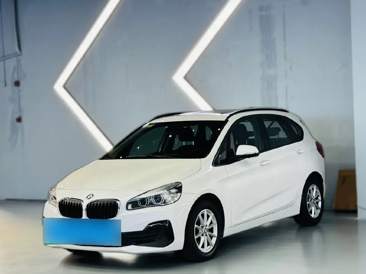 2018 BMW 2 Series Wagon 1.5T 136HP L3 6AT