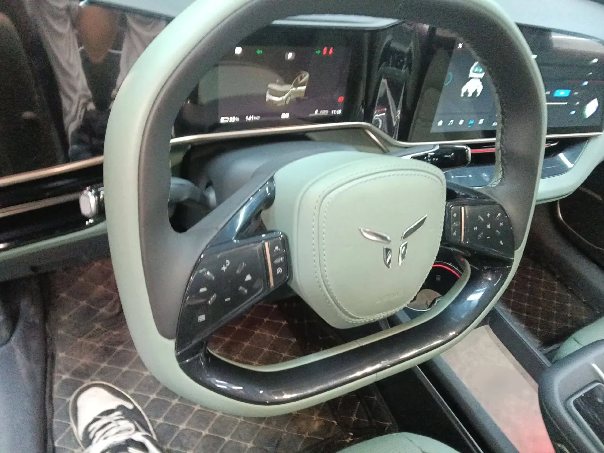 2024 HongQi EH7 BEV 85KWH,autocango,china used car exporter,china ev exporter,chinese used car exporter,chinese used ev exporter