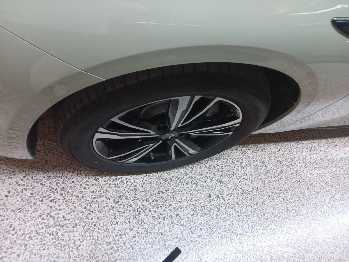 2024 HongQi EH7 BEV 85KWH,autocango,china used car exporter,china ev exporter,chinese used car exporter,chinese used ev exporter