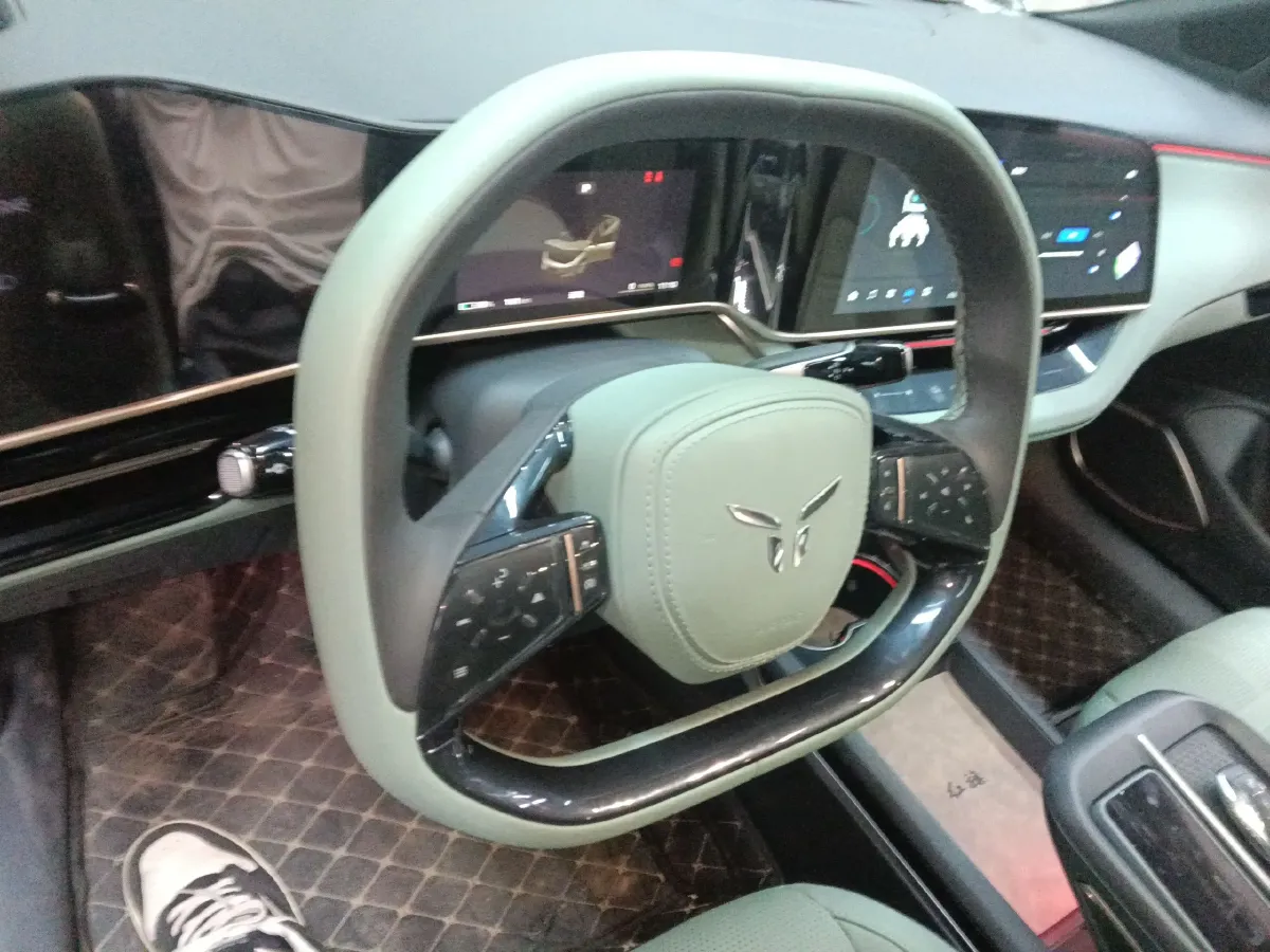 2024 HongQi EH7 BEV 85KWH,autocango,china used car exporter,china ev exporter,chinese used car exporter,chinese used ev exporter