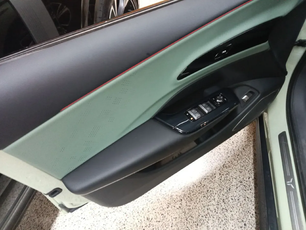 2024 HongQi EH7 BEV 85KWH,autocango,china used car exporter,china ev exporter,chinese used car exporter,chinese used ev exporter