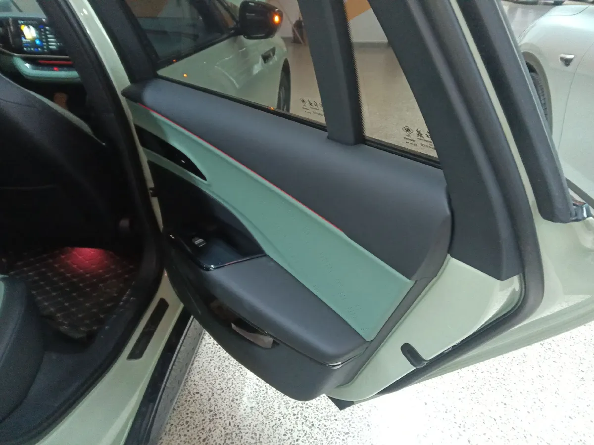 2024 HongQi EH7 BEV 85KWH,autocango,china used car exporter,china ev exporter,chinese used car exporter,chinese used ev exporter