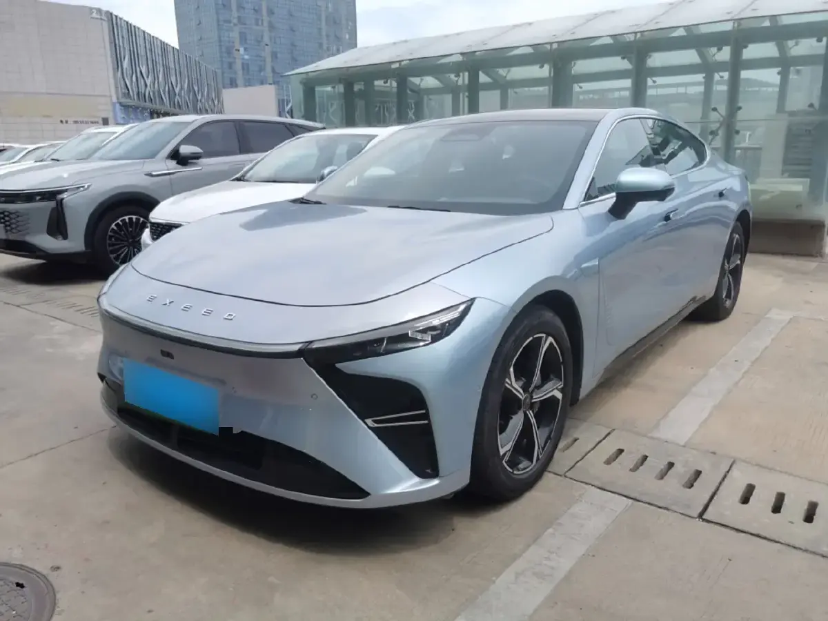 2024 Exceed Sterra ES BEV 79.9KWH