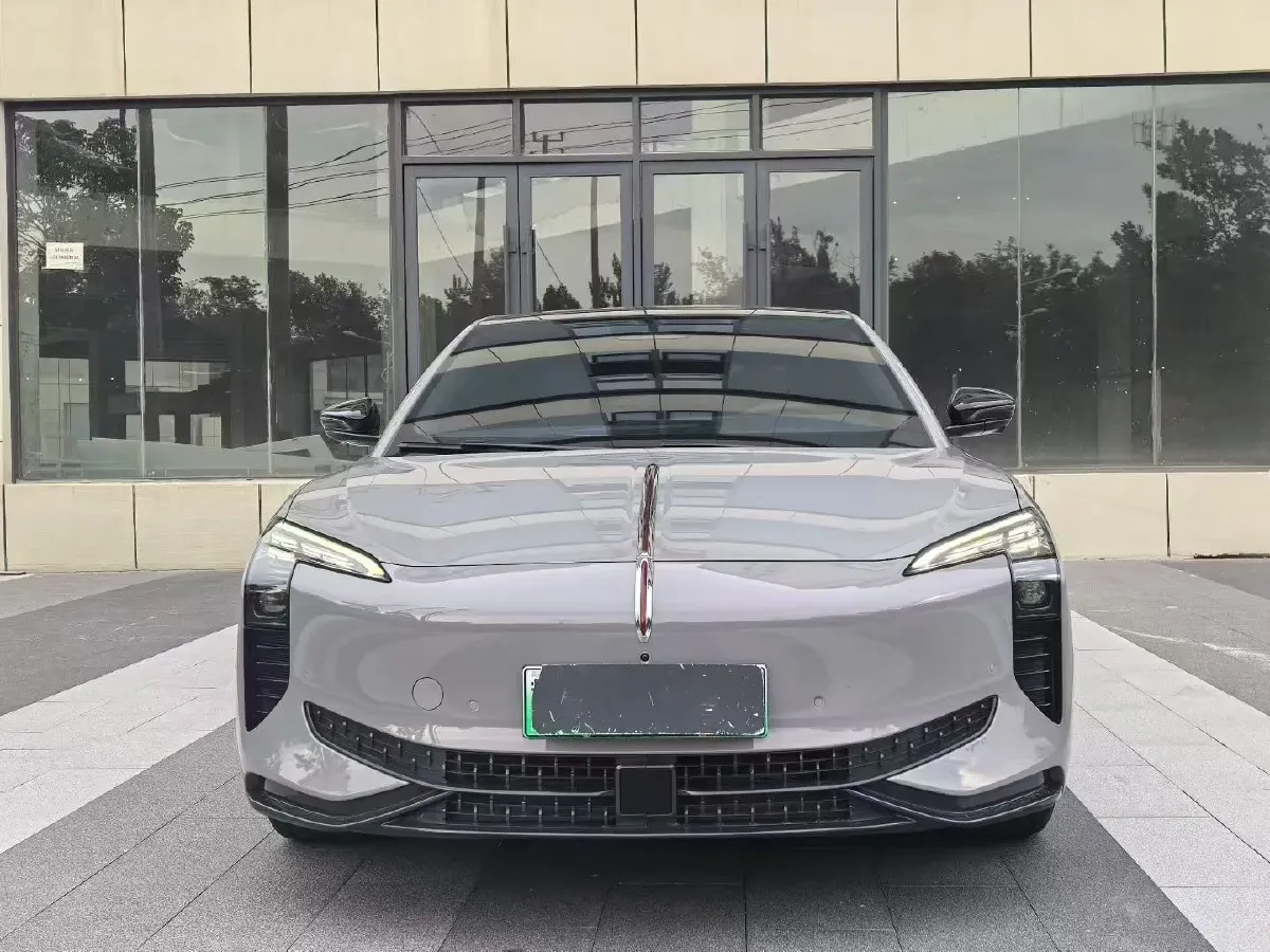 2024 HongQi EH7 BEV 111KWH,autocango,china used car exporter,china ev exporter,chinese used car exporter,chinese used ev exporter