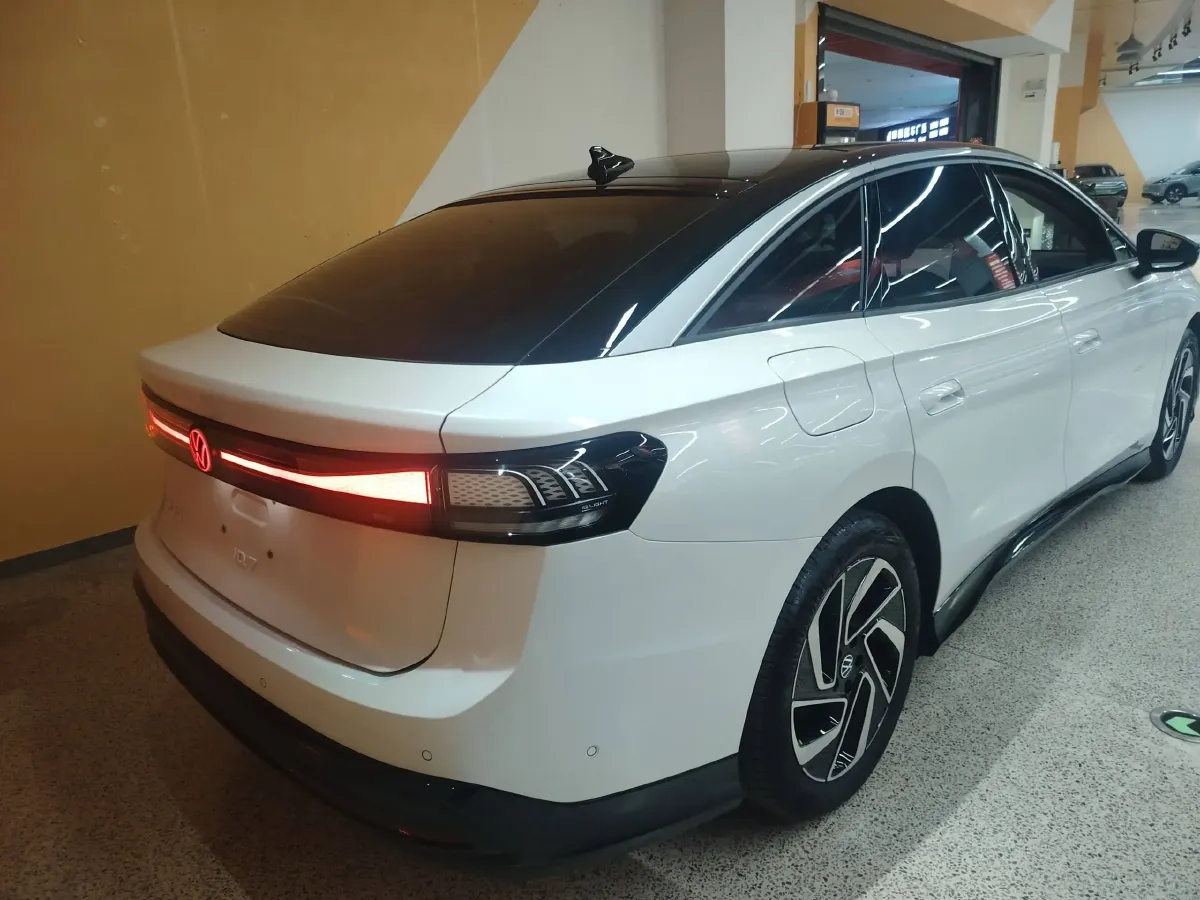 2024 Volkswagen ID.7 Vizzion BEV 84.8KWH,autocango,china used car exporter,china ev exporter,chinese used car exporter,chinese used ev exporter