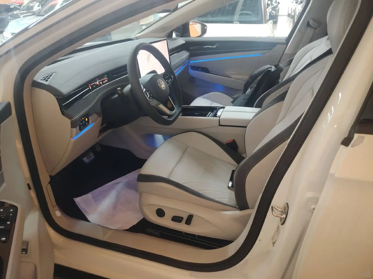 2024 Volkswagen ID.7 Vizzion BEV 84.8KWH,autocango,china used car exporter,china ev exporter,chinese used car exporter,chinese used ev exporter