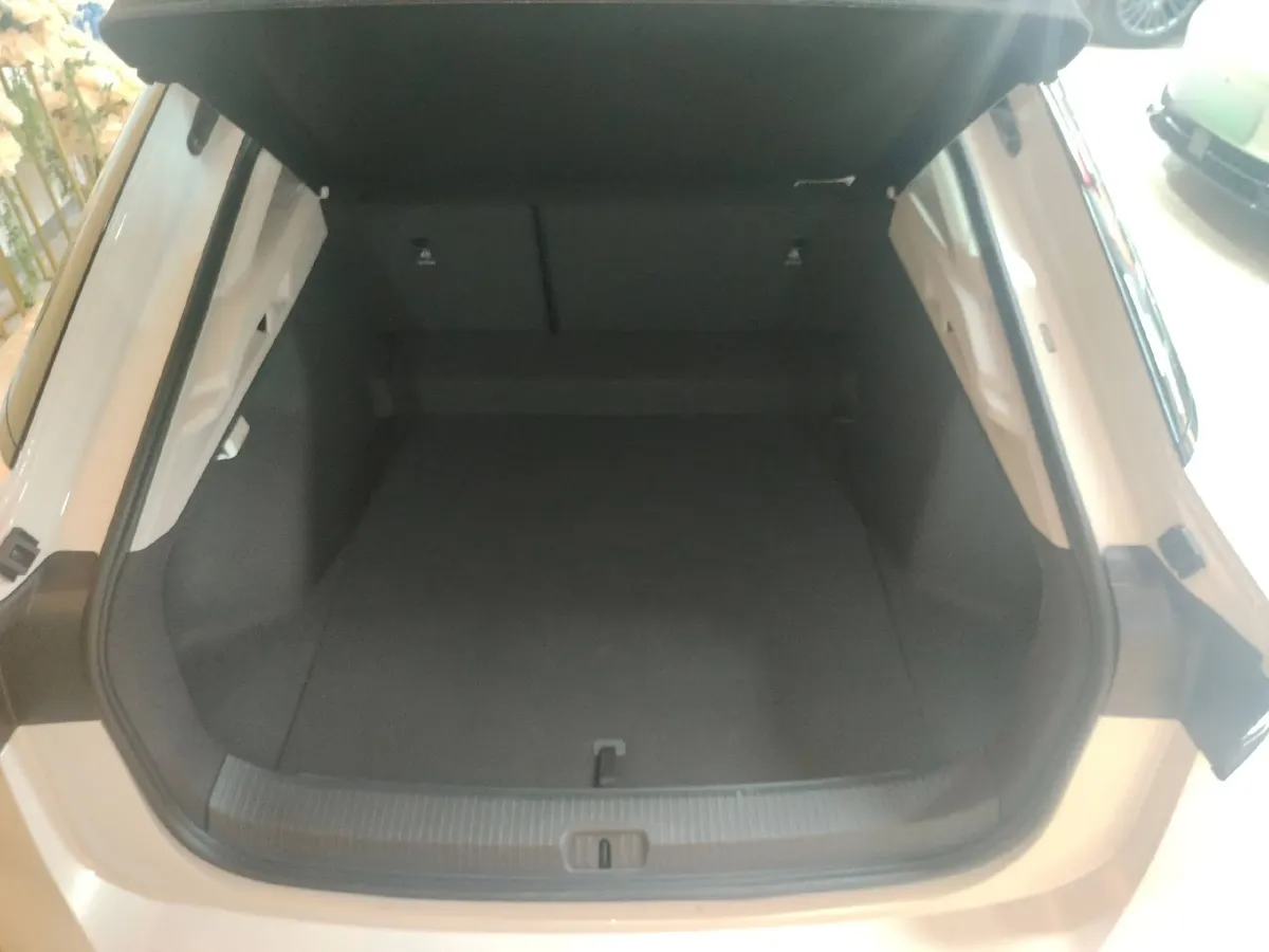 2024 Volkswagen ID.7 Vizzion BEV 84.8KWH,autocango,china used car exporter,china ev exporter,chinese used car exporter,chinese used ev exporter