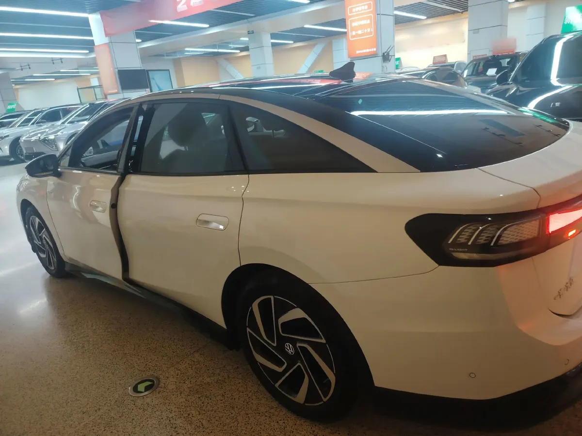 2024 Volkswagen ID.7 Vizzion BEV 84.8KWH,autocango,china used car exporter,china ev exporter,chinese used car exporter,chinese used ev exporter
