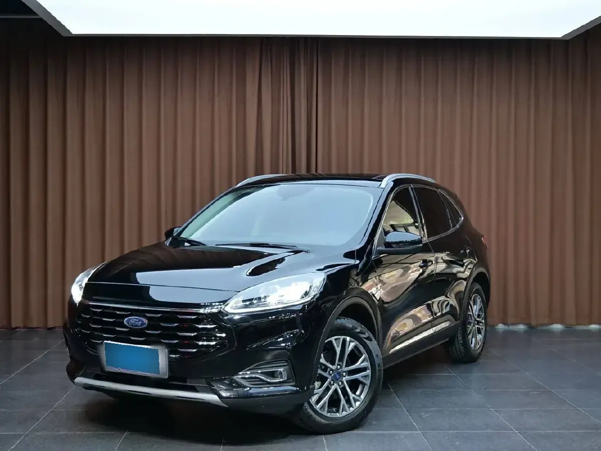 2020 Ford Escape 2.0T 248HP L4 8AT