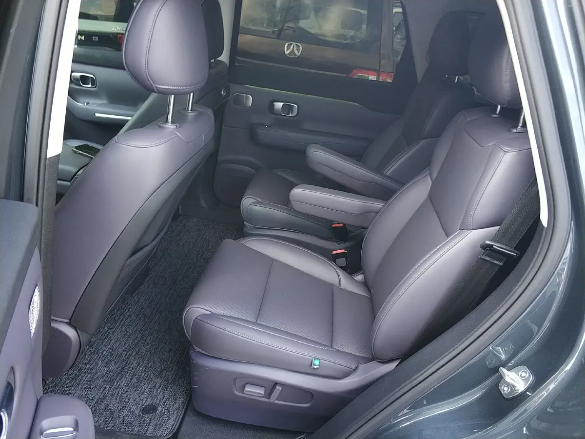 2024 Leapmotor C16 BEV 67.7KWH,autocango,china used car exporter,china ev exporter,chinese used car exporter,chinese used ev exporter